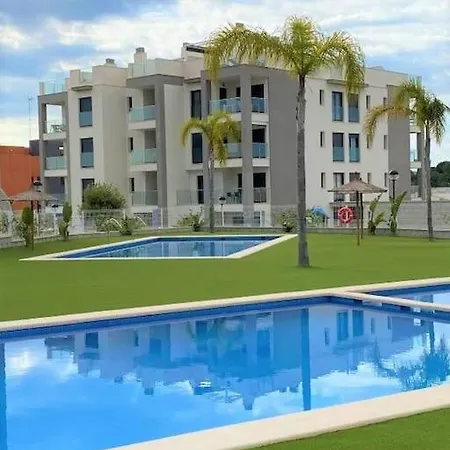 Villamartin Spacious Modern Flat -3 Pools Jacuzzi Tennis Golf